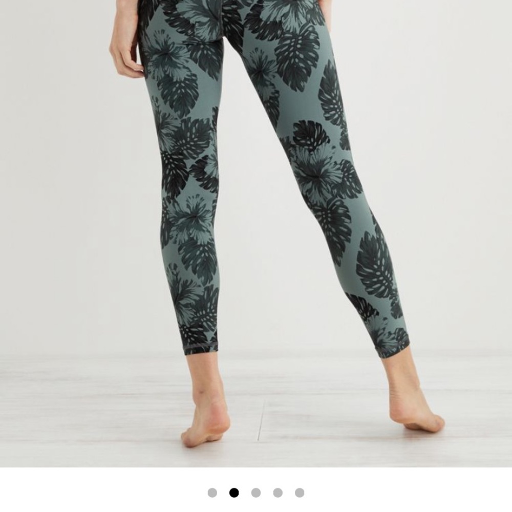 ISO green leaf leggings by aerie.